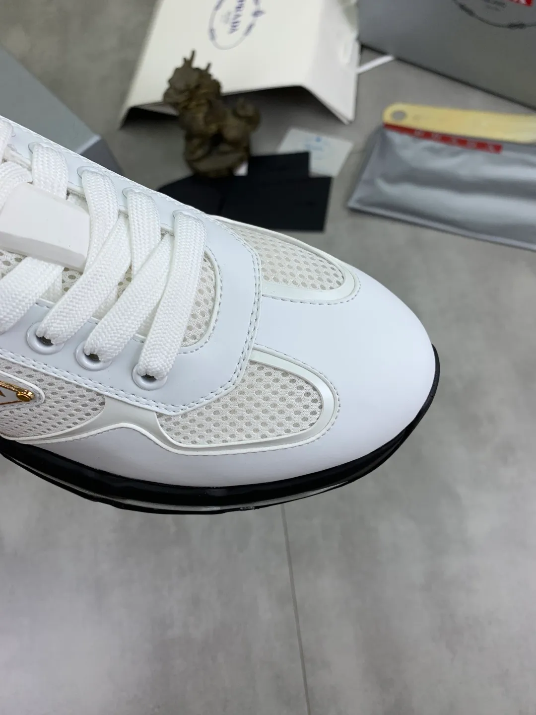 Men's men's shoes 💰P660 💰[New model] The top version is now available on the official website, 🆘 Air-cushion shock-absorbing thick-soled trendy brand (Prada) is the main popular model, avant-garde and versatile fashionable men's shoes, private version mold opening, cowhide surface splicing 1:1.. Simple fashion, original imported cowhide feet; the atmosphere and personality are more fashionable, eye-catching and pursuing class. It will subvert the old idea and be a must-have for fashion trendsetters with you! Must keep it for yourself ! Tall and comfortable, large and low, high-end quality workmanship. Code number: 38-45; 4 colors available.